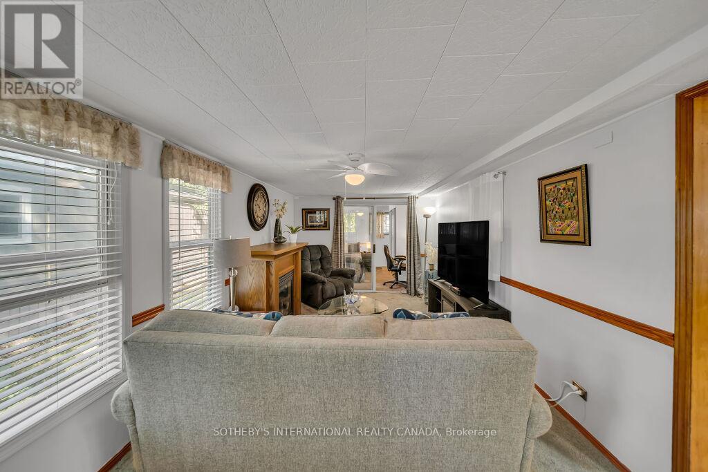 9 - 580 Beaver Creek Road, Waterloo, Ontario  N2J 3Z4 - Photo 7 - X12359554