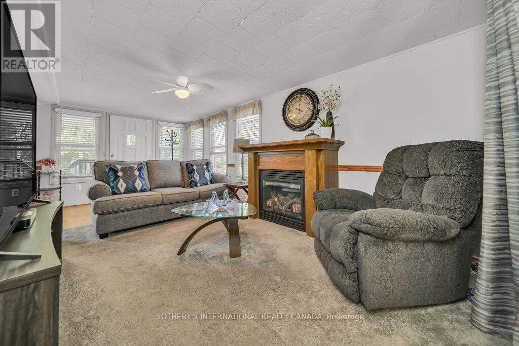 9 - 580 Beaver Creek Road, Waterloo, Ontario  N2J 3Z4 - Photo 9 - X12359554