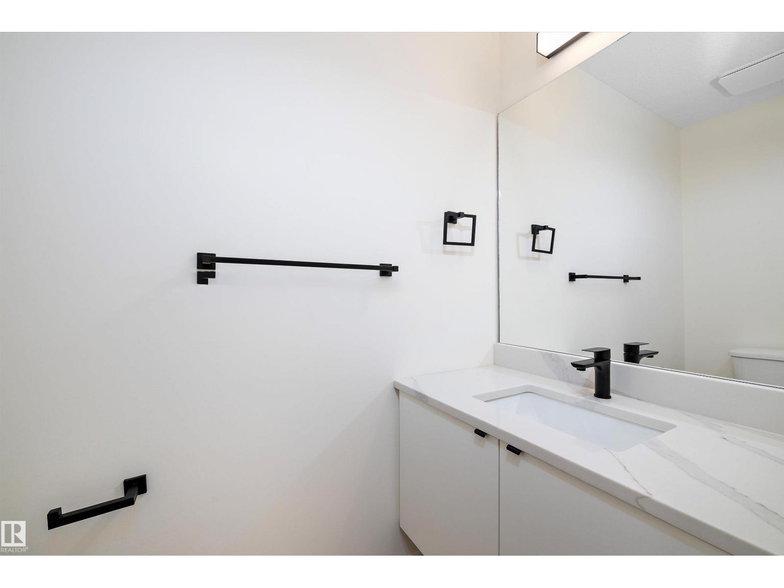 Property at 11338 89 ST NW image 3
