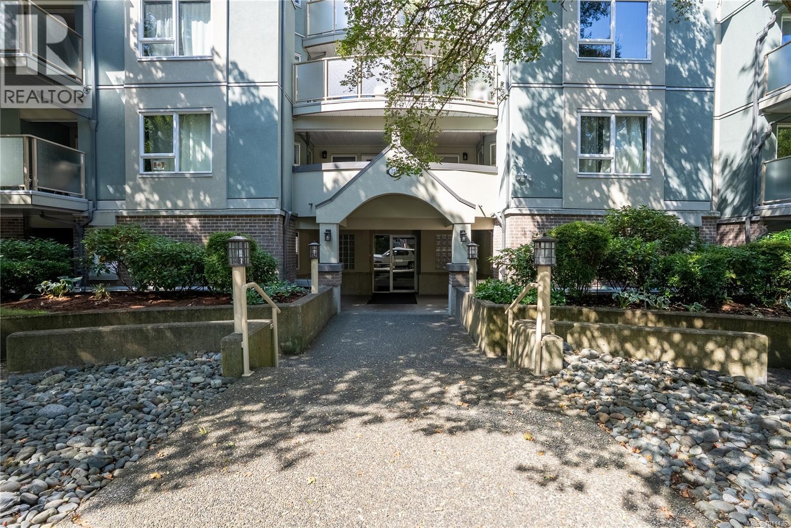 101 2710 Grosvenor Rd, Victoria, British Columbia