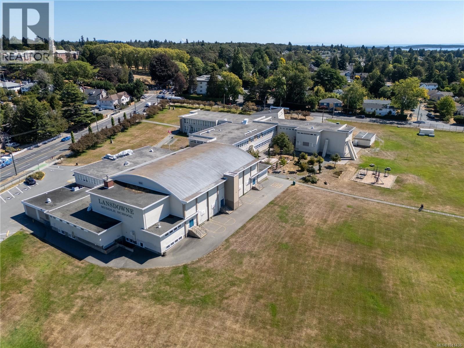 101 2710 Grosvenor Rd, Victoria, British Columbia V8T 3M9 - Photo 29 - 1011436