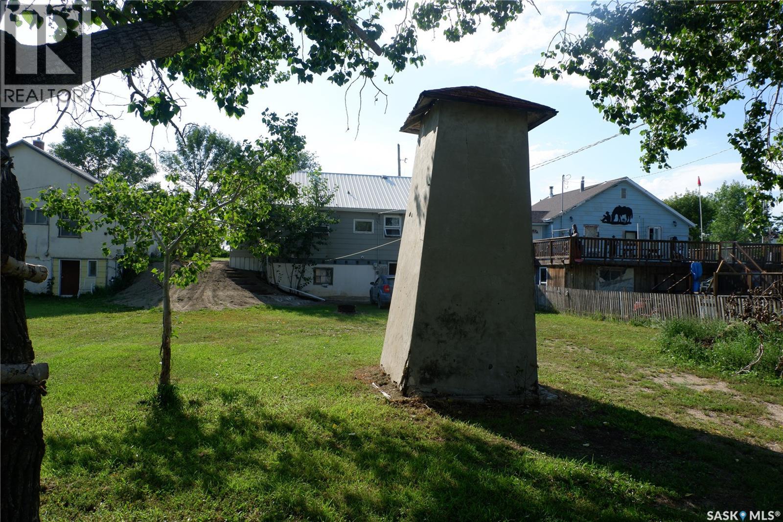 305 1st Street E, Mossbank, Saskatchewan  S0H 3G0 - Photo 27 - SK016205