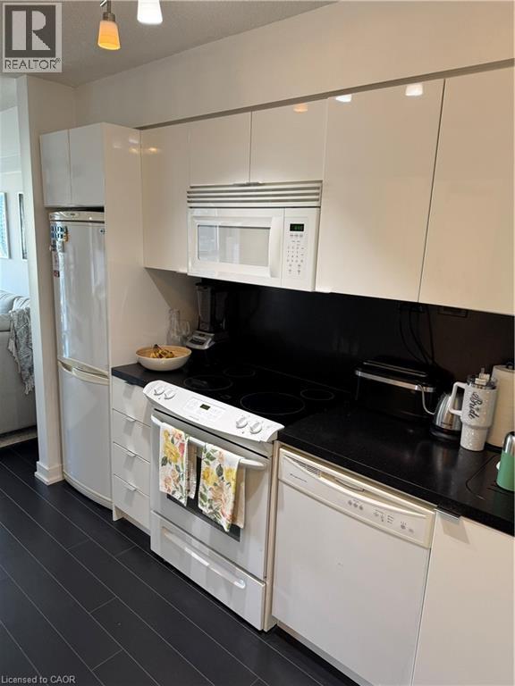 15 Iceboat Terrace Unit# 1805, Toronto, Ontario  M5V 4A5 - Photo 7 - 40762676