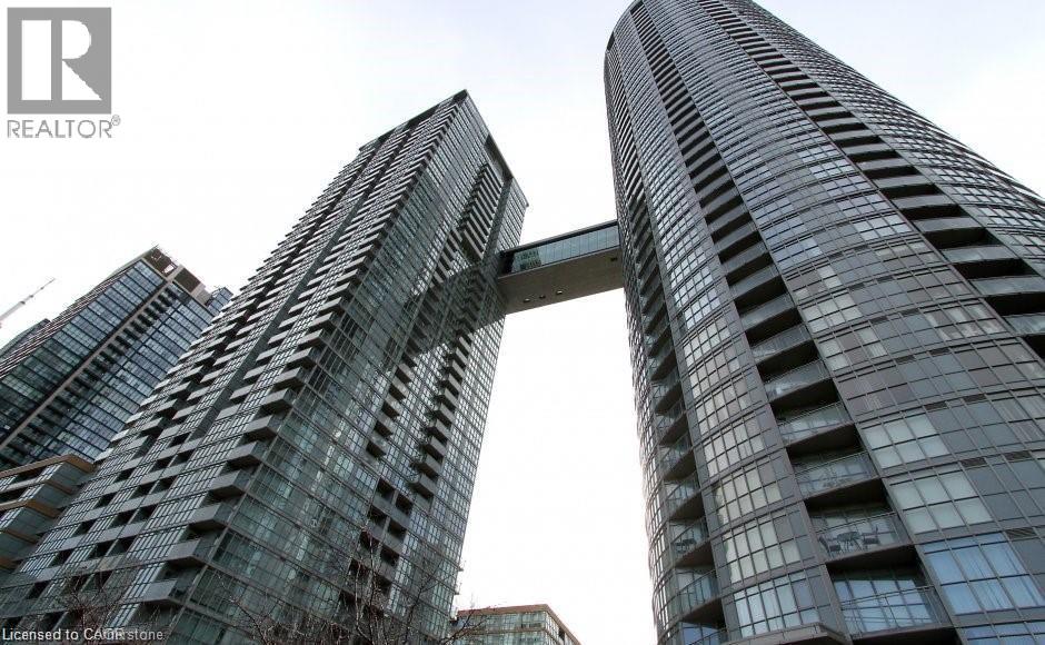 15 Iceboat Terrace Unit# 1805, Toronto, Ontario  M5V 4A5 - Photo 1 - 40762676