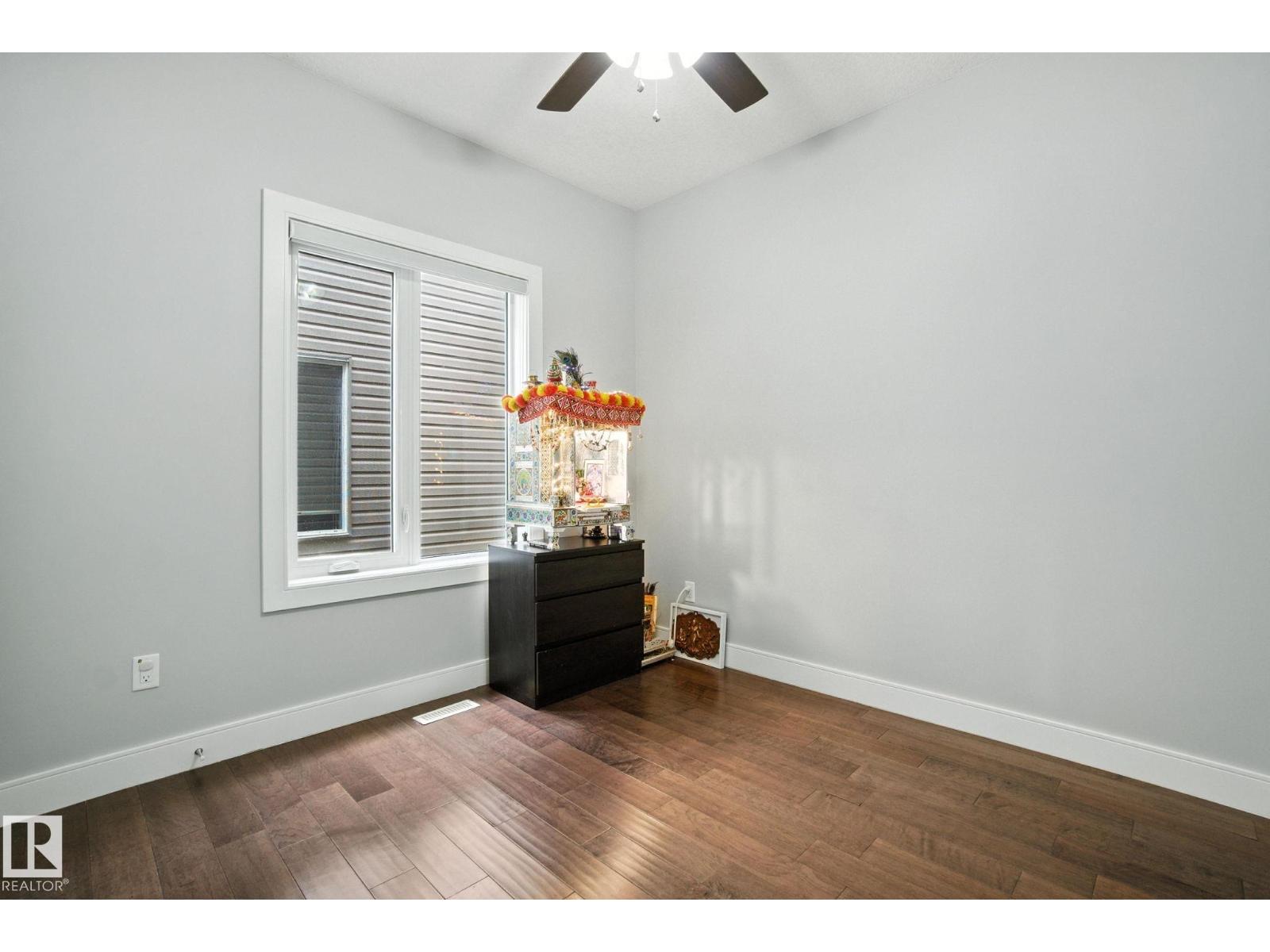 Property at 2419 17 AV NW image 5
