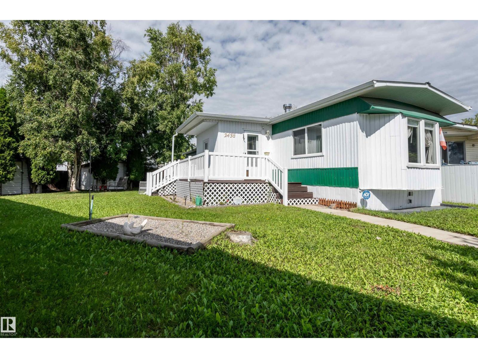 2438 Lakeview Ba Nw Nw, Edmonton, Alberta  T5S 1T7 - Photo 1 - E4454285