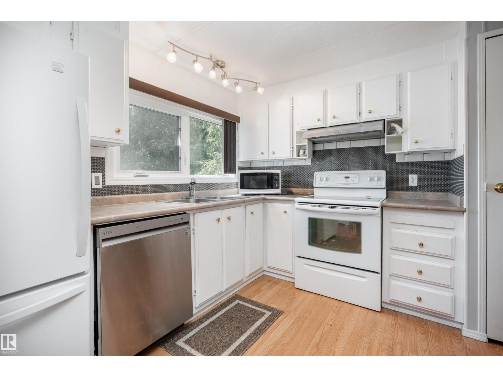 2438 Lakeview Ba Nw Nw, Edmonton, Alberta  T5S 1T7 - Photo 8 - E4454285