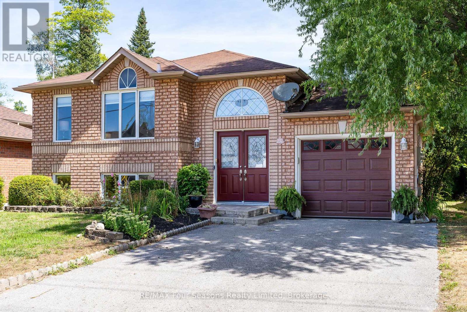 151 58th Street S, Wasaga Beach, Ontario  L9Z 1N9 - Photo 29 - S12357717