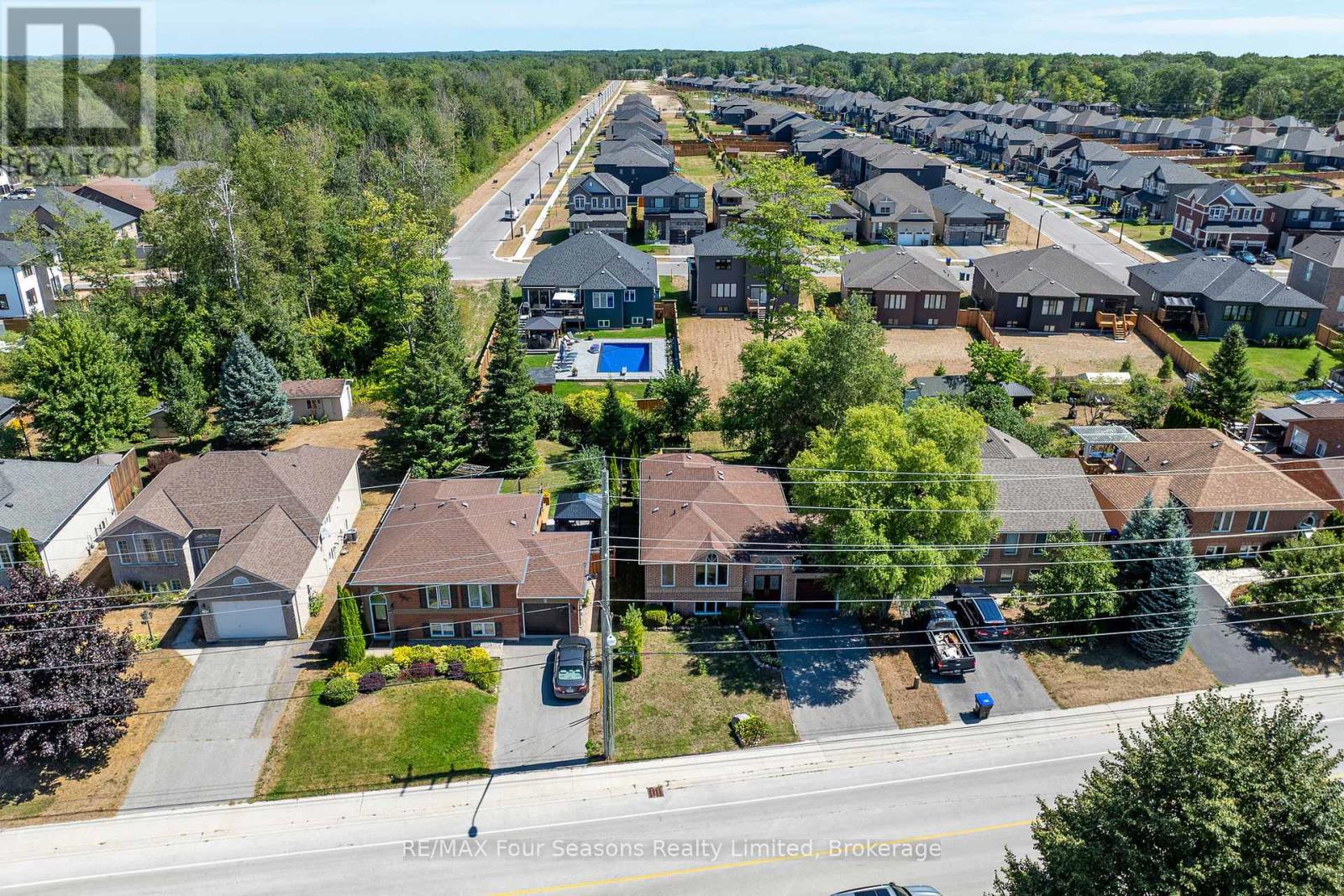 151 58th Street S, Wasaga Beach, Ontario  L9Z 1N9 - Photo 28 - S12357717
