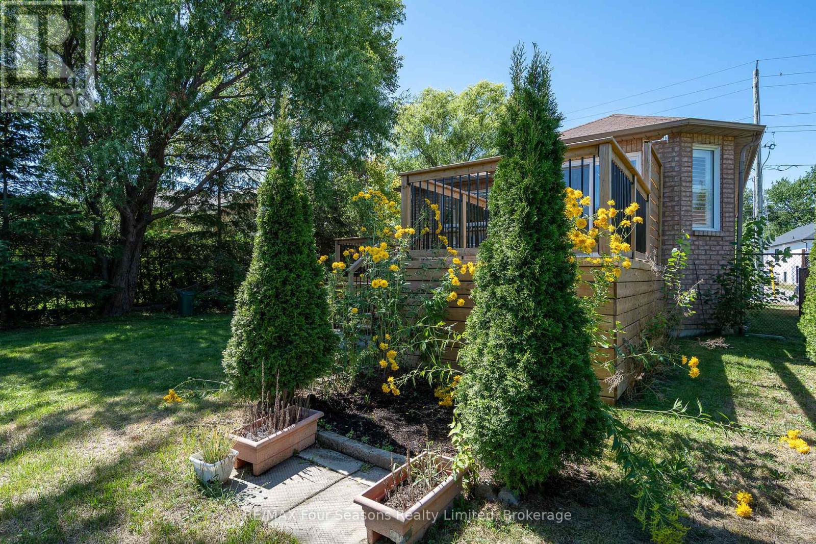 151 58th Street S, Wasaga Beach, Ontario  L9Z 1N9 - Photo 37 - S12357717