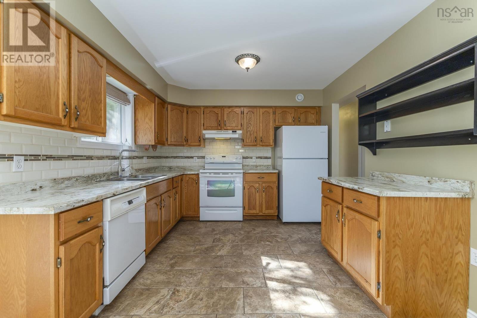 48 Martha Avenue, Truro, Nova Scotia  B2N 4V8 - Photo 14 - 202521412