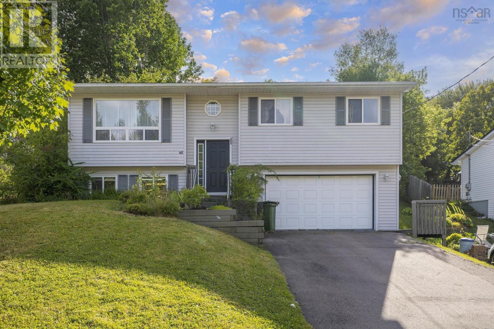 48 Martha Avenue, Truro, Nova Scotia  B2N 4V8 - Photo 2 - 202521412