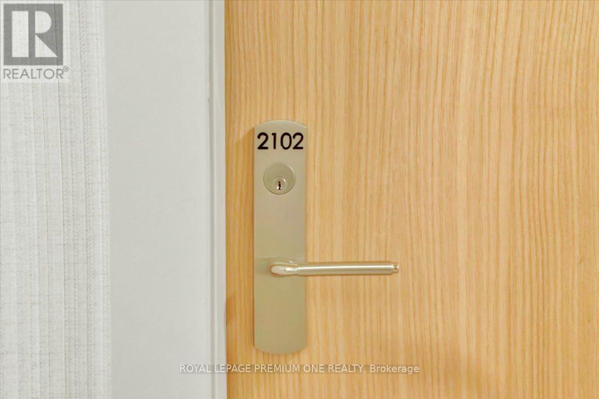 2102 - 8960 Jane Street, Vaughan, Ontario  L4K 0N9 - Photo 2 - N12359681