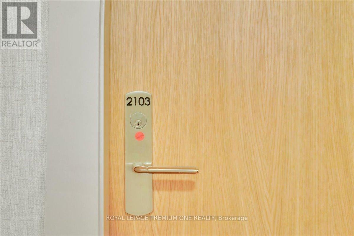 2103 - 8960 Jane Street, Vaughan, Ontario  L4K 0N9 - Photo 2 - N12359685