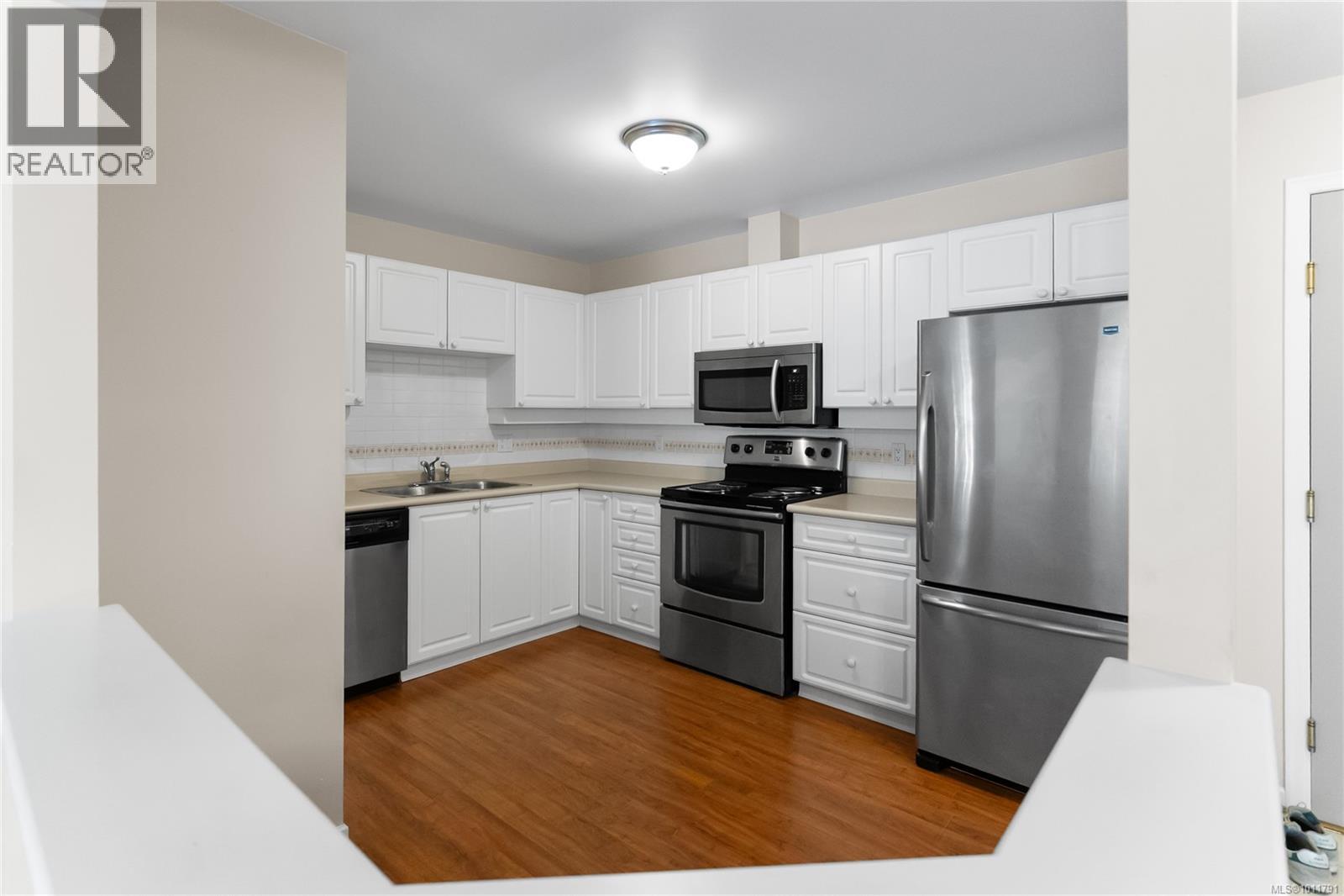 402 5650 Edgewater Lane, Nanaimo, British Columbia  V9T 6K1 - Photo 12 - 1011791
