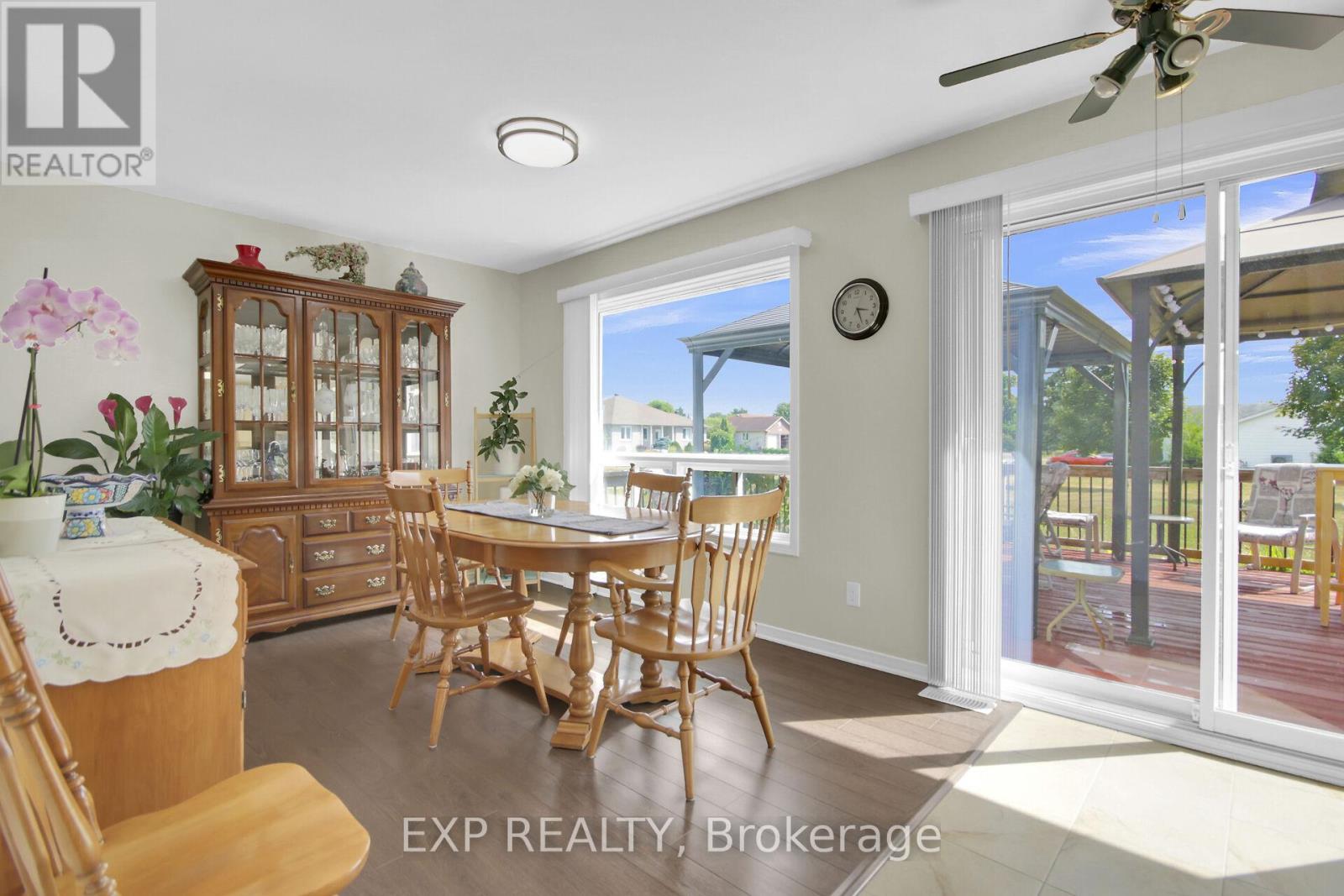 6454 Waterbury Lane, Ottawa, Ontario  K0A 2T0 - Photo 13 - X12359764