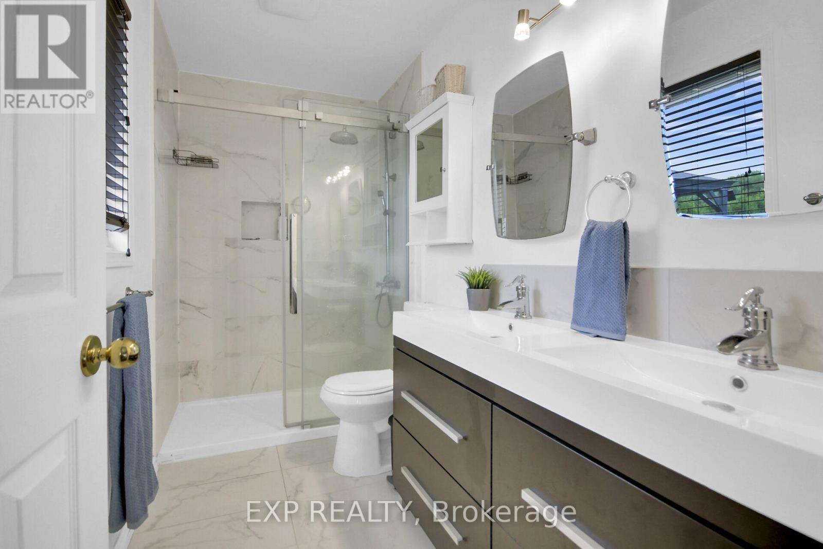6454 Waterbury Lane, Ottawa, Ontario  K0A 2T0 - Photo 19 - X12359764
