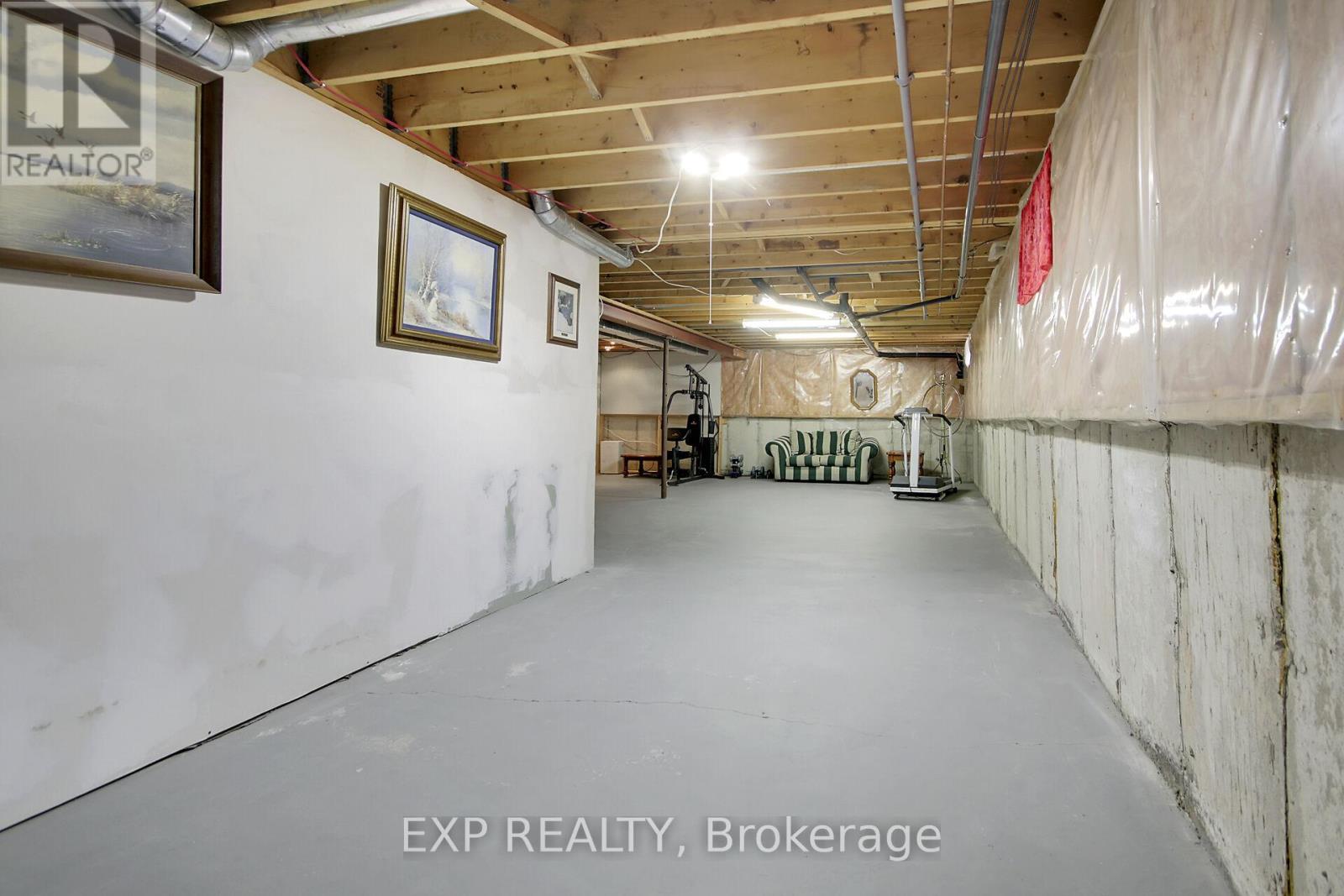 6454 Waterbury Lane, Ottawa, Ontario  K0A 2T0 - Photo 29 - X12359764