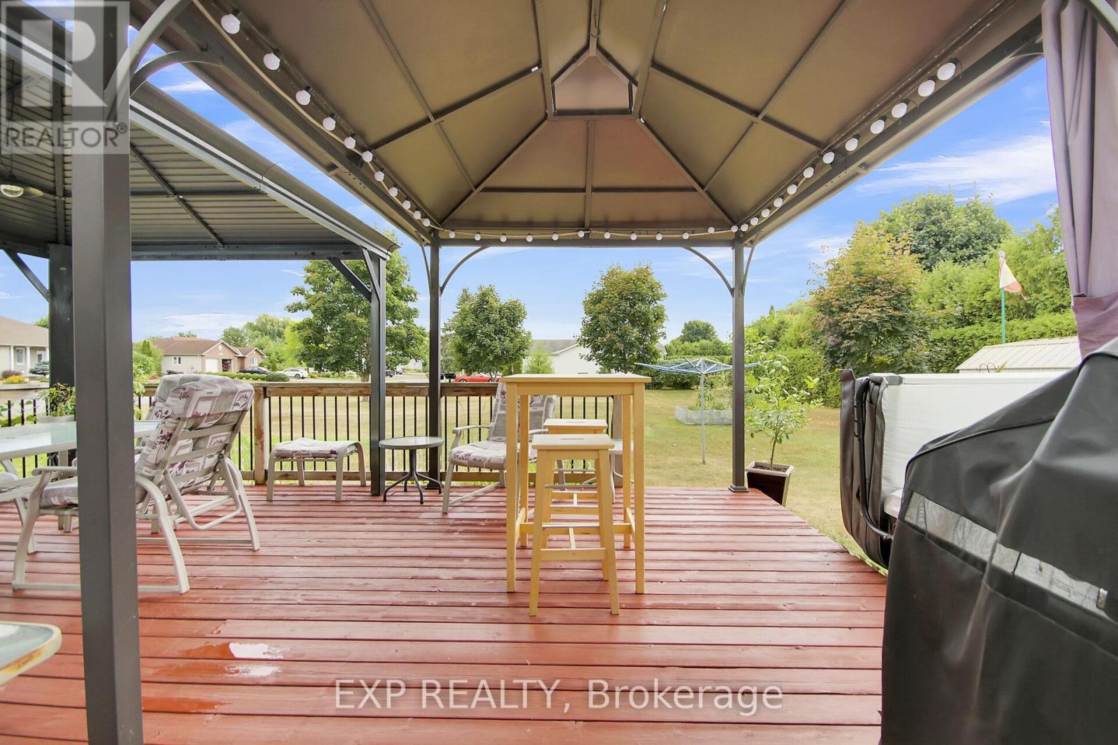 6454 Waterbury Lane, Ottawa, Ontario  K0A 2T0 - Photo 37 - X12359764