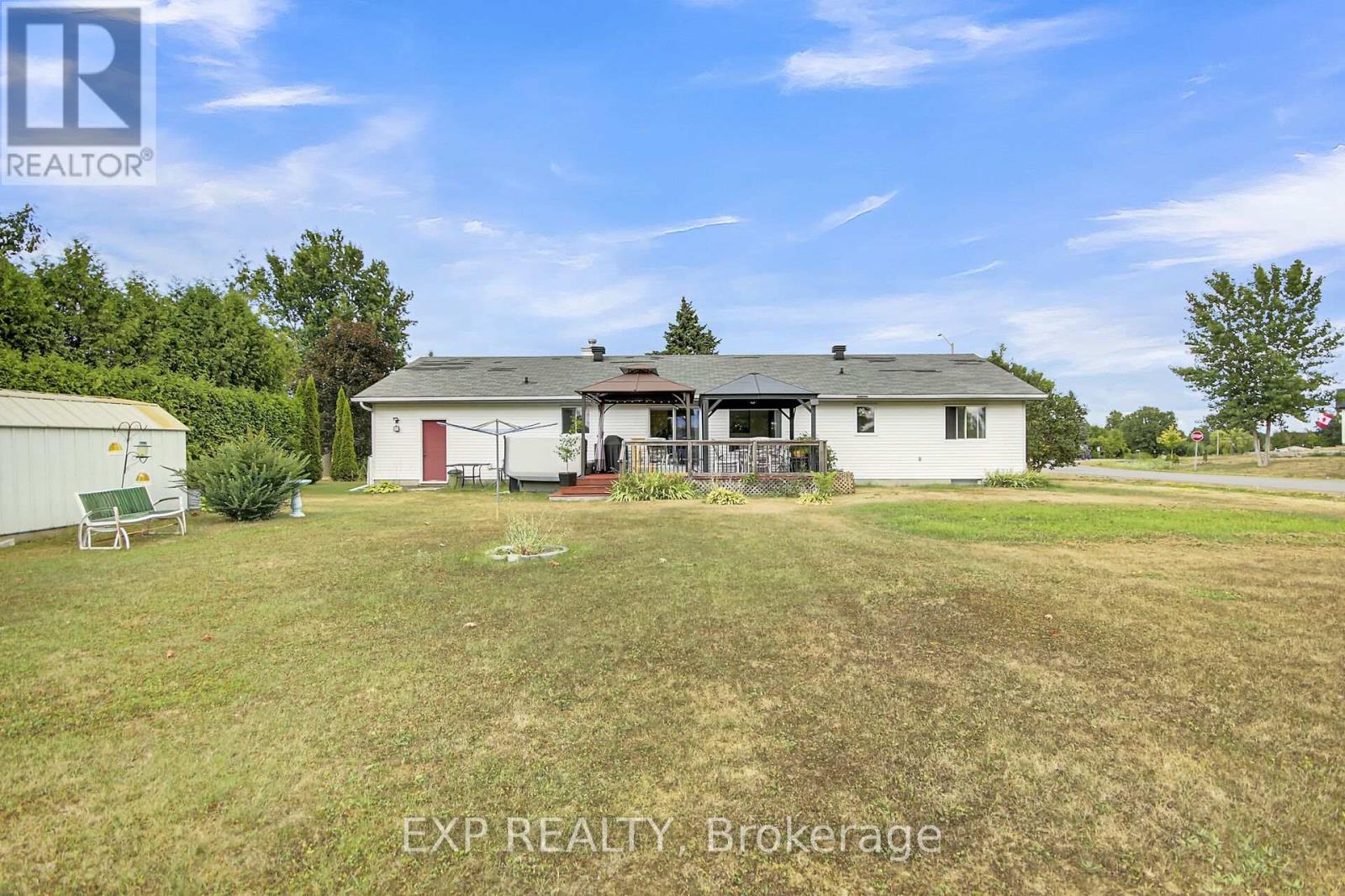 6454 Waterbury Lane, Ottawa, Ontario  K0A 2T0 - Photo 41 - X12359764
