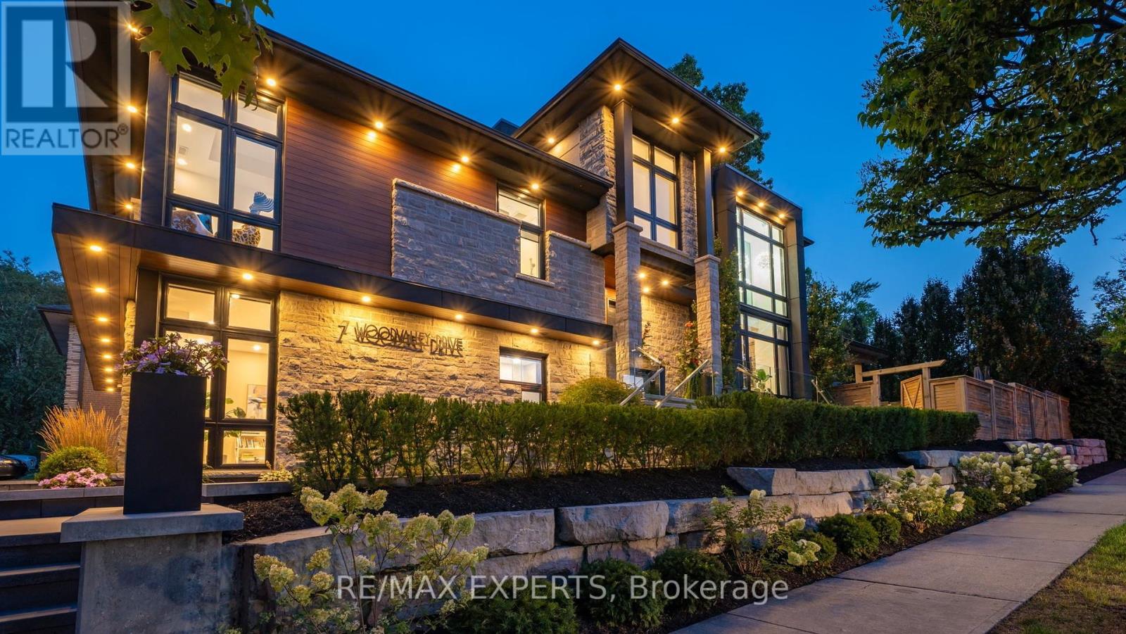 7 Woodvalley Drive, Toronto, Ontario  M9A 4H2 - Photo 37 - W12359607