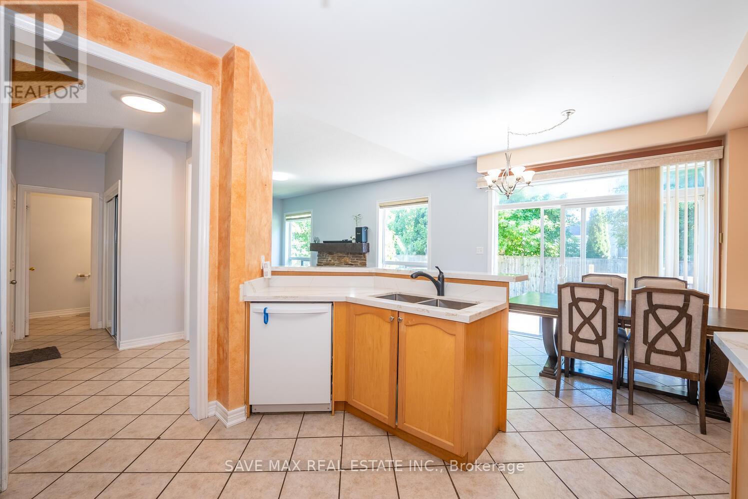 39 Hurst Street, Halton Hills, Ontario  L7J 2Z8 - Photo 17 - W12359646