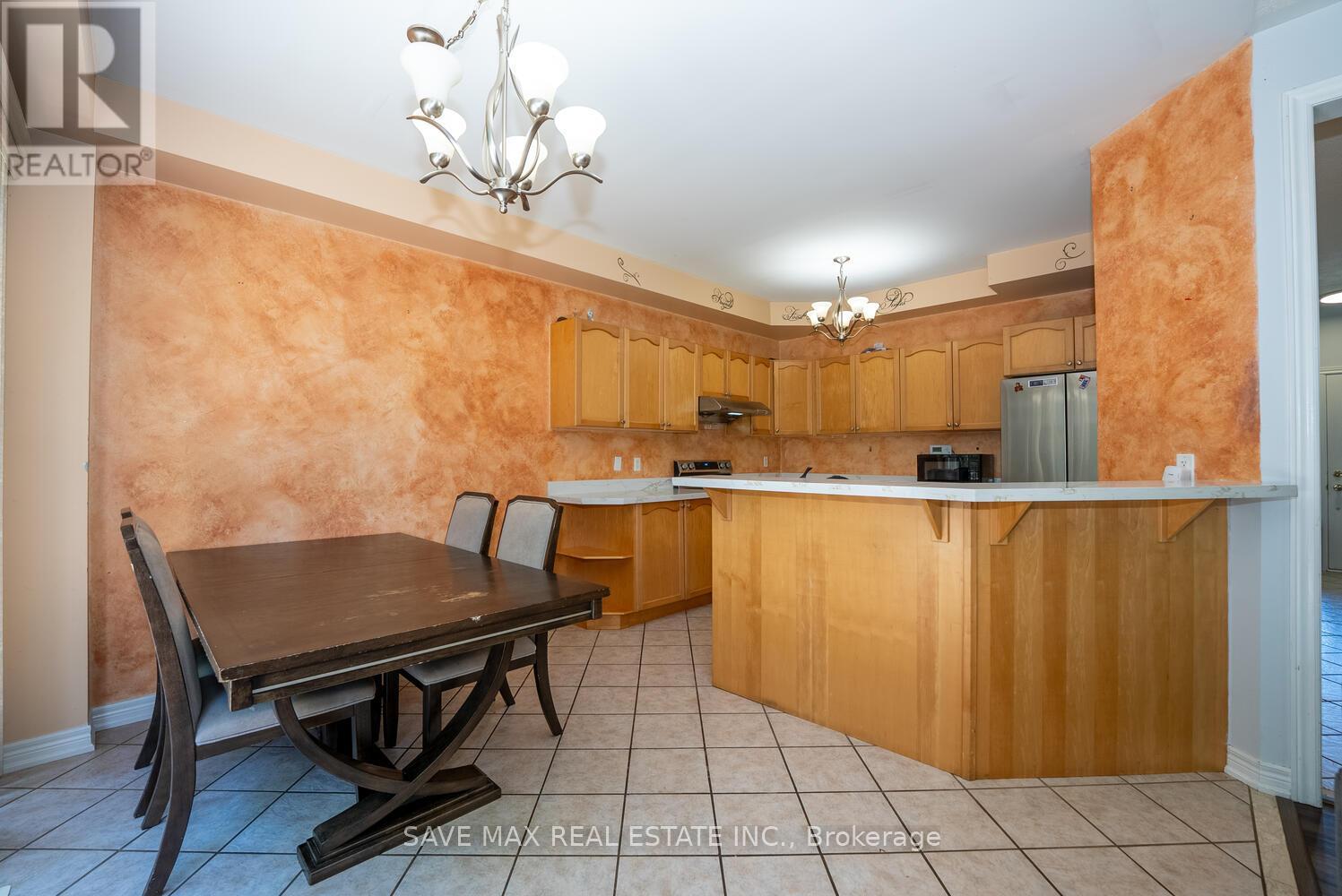 39 Hurst Street, Halton Hills, Ontario  L7J 2Z8 - Photo 19 - W12359646