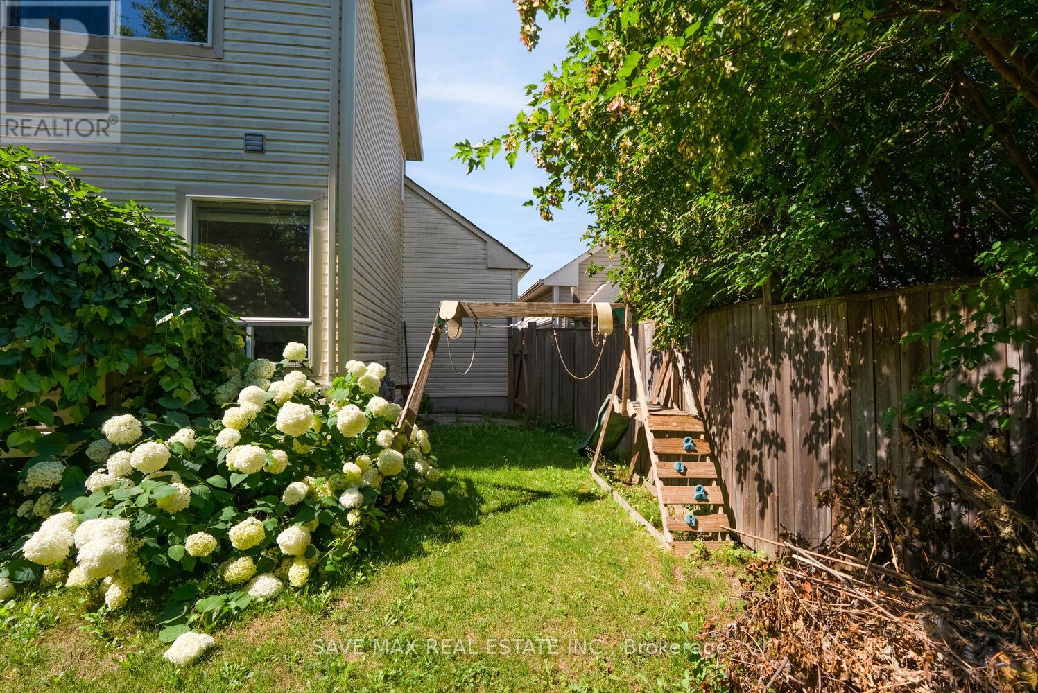39 Hurst Street, Halton Hills, Ontario  L7J 2Z8 - Photo 43 - W12359646