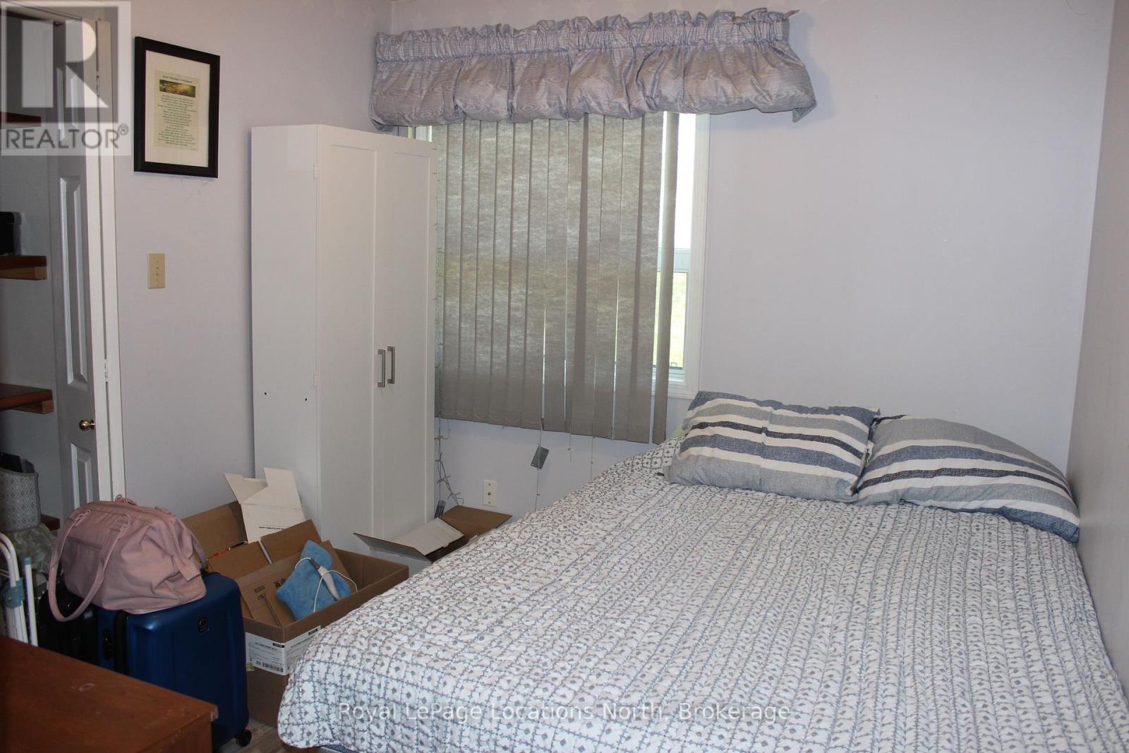 30 Earl Street, Wasaga Beach, Ontario  L9Z 2M6 - Photo 12 - S12359724
