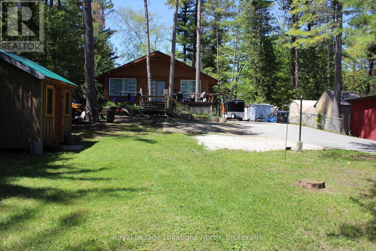 30 Earl Street, Wasaga Beach, Ontario  L9Z 2M6 - Photo 3 - S12359724