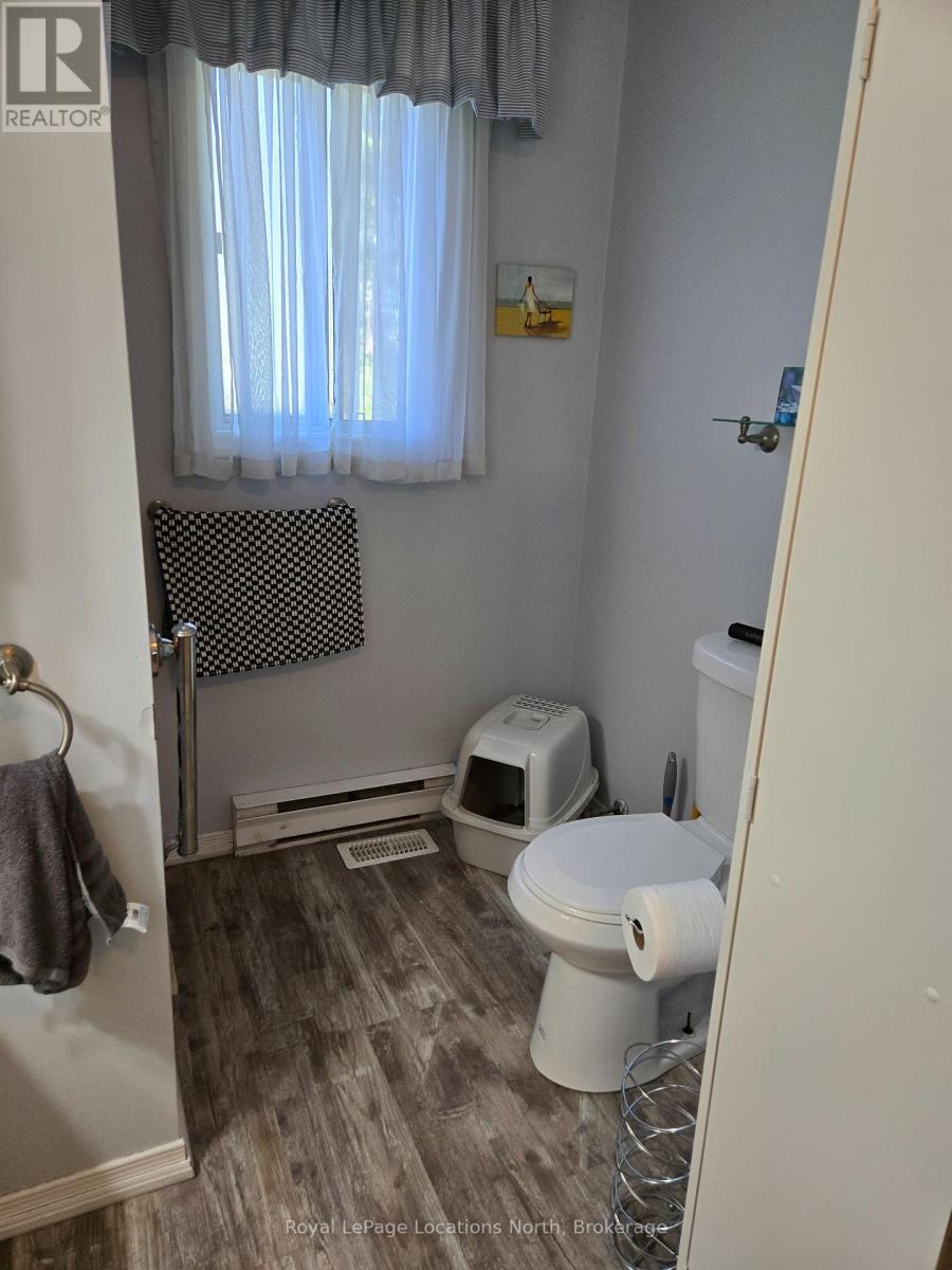 30 Earl Street, Wasaga Beach, Ontario  L9Z 2M6 - Photo 35 - S12359724