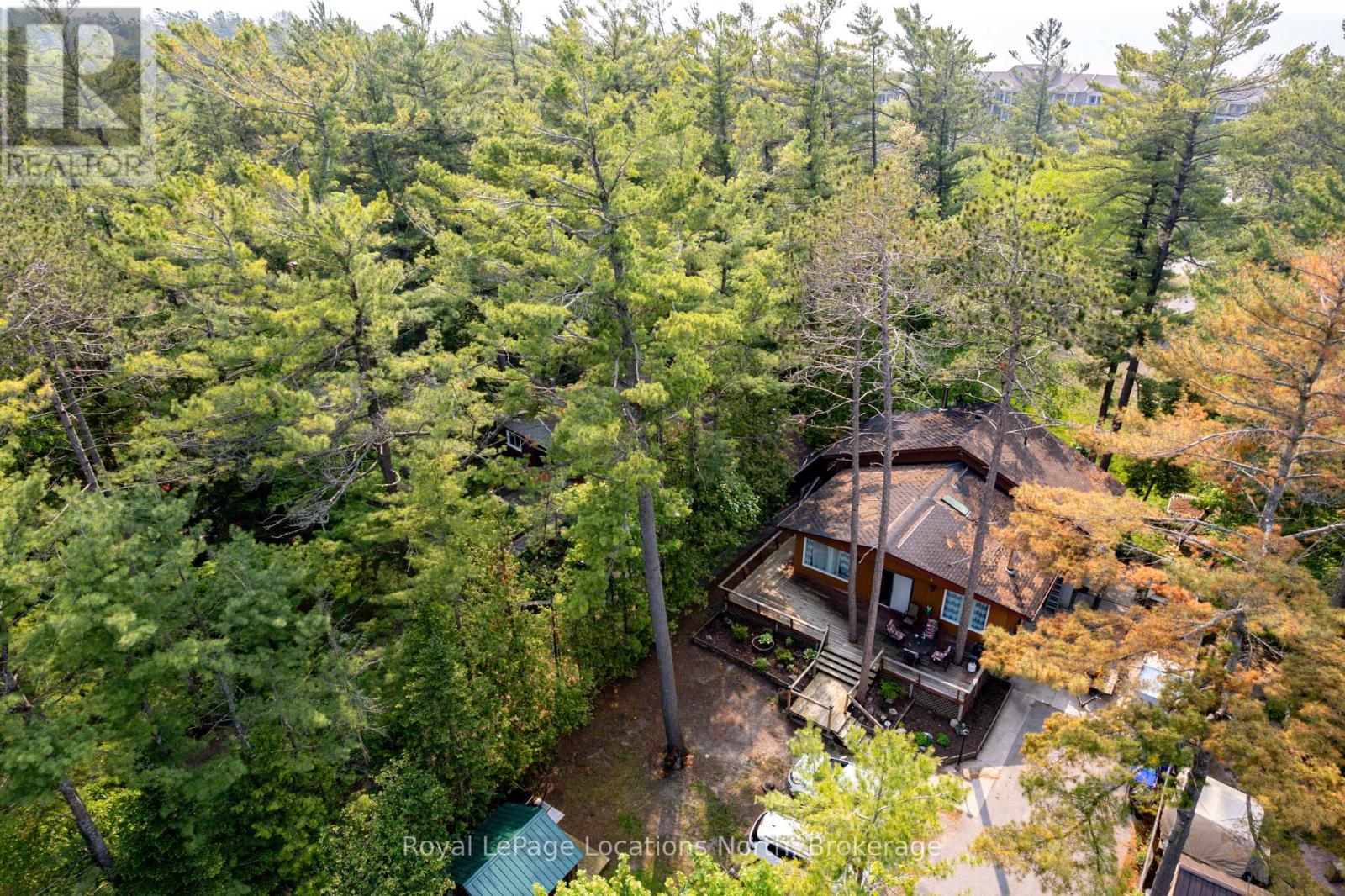30 Earl Street, Wasaga Beach, Ontario  L9Z 2M6 - Photo 37 - S12359724