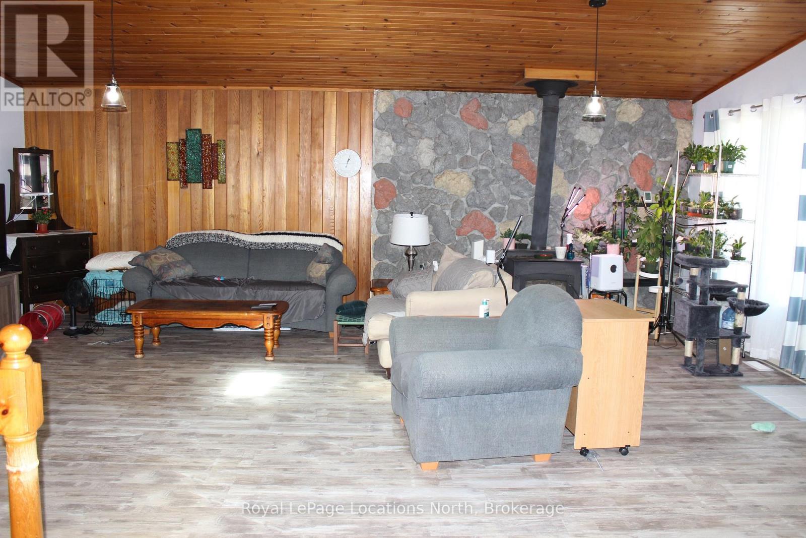 30 Earl Street, Wasaga Beach, Ontario  L9Z 2M6 - Photo 8 - S12359724