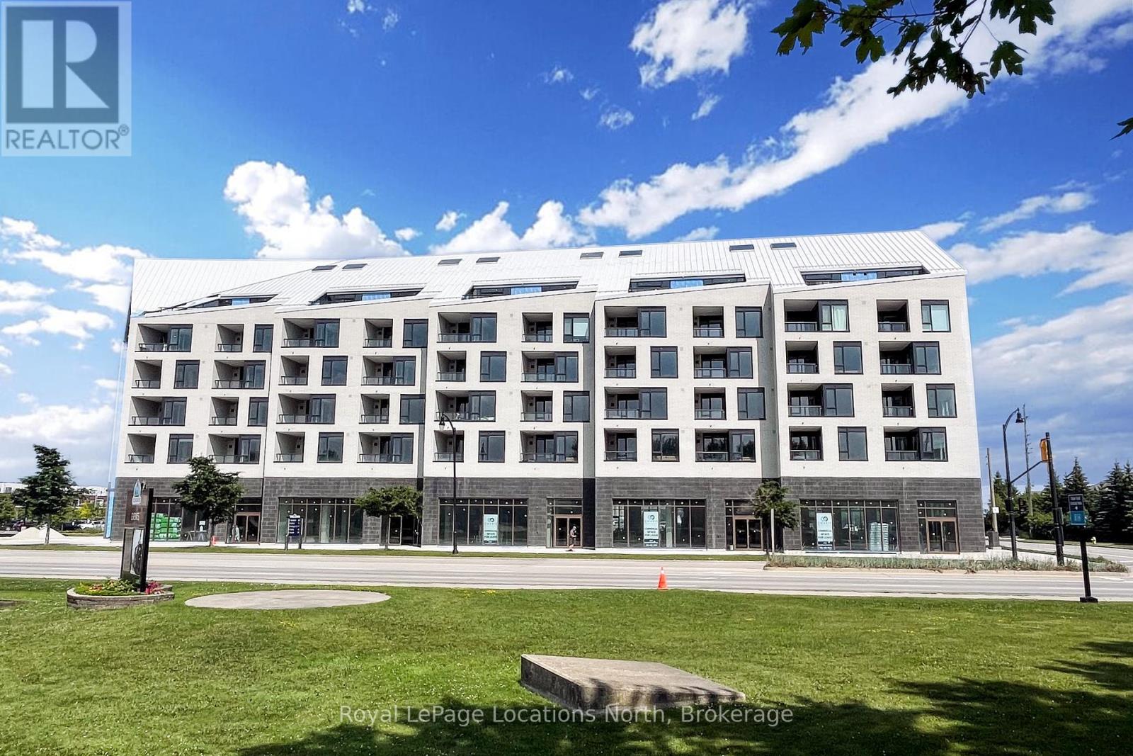 303 - 31 Huron Street, Collingwood, Ontario  L9Y 5T7 - Photo 2 - S12359757
