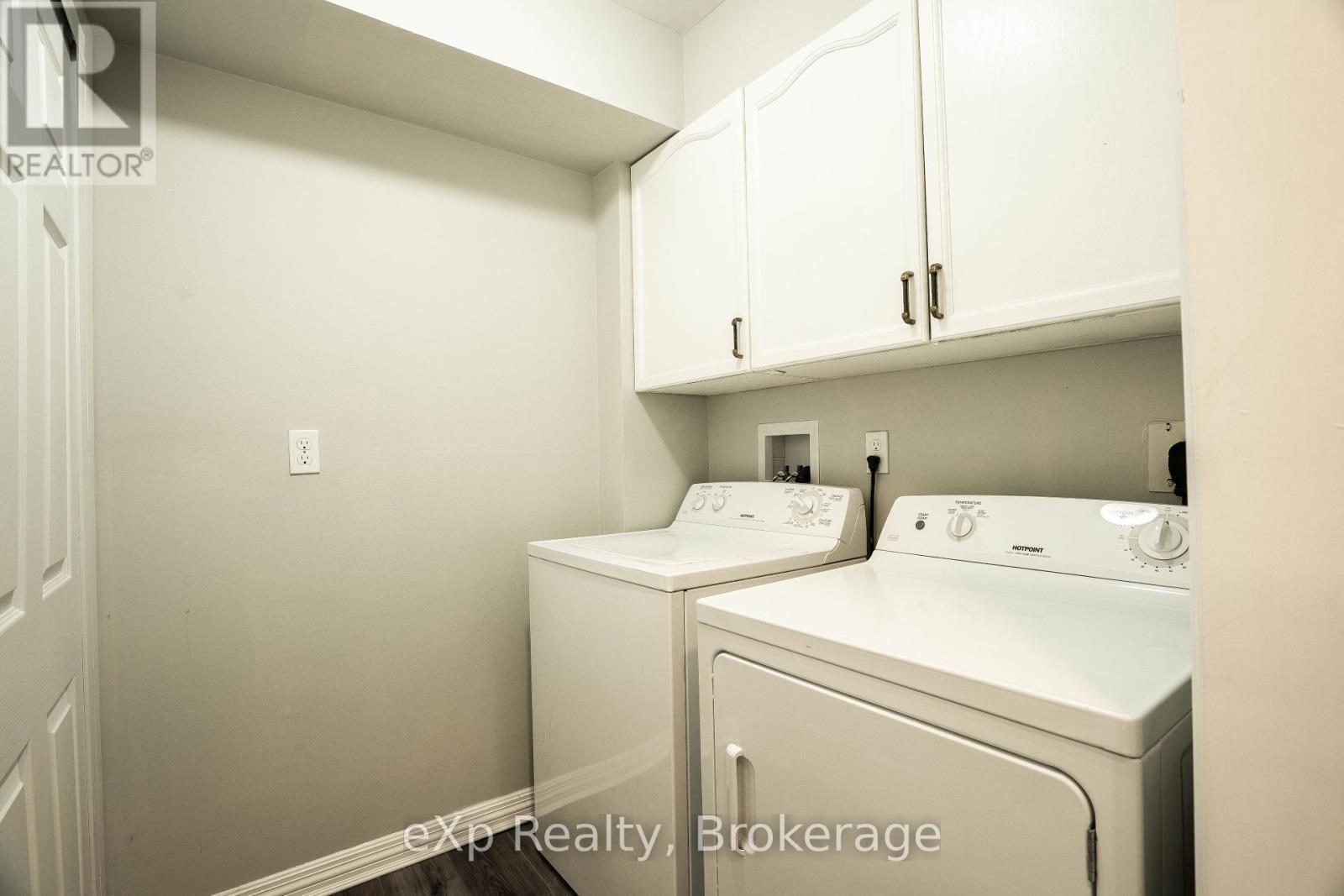170 Francis Drive, Georgian Bluffs, Ontario  N0H 2K0 - Photo 14 - X12359742