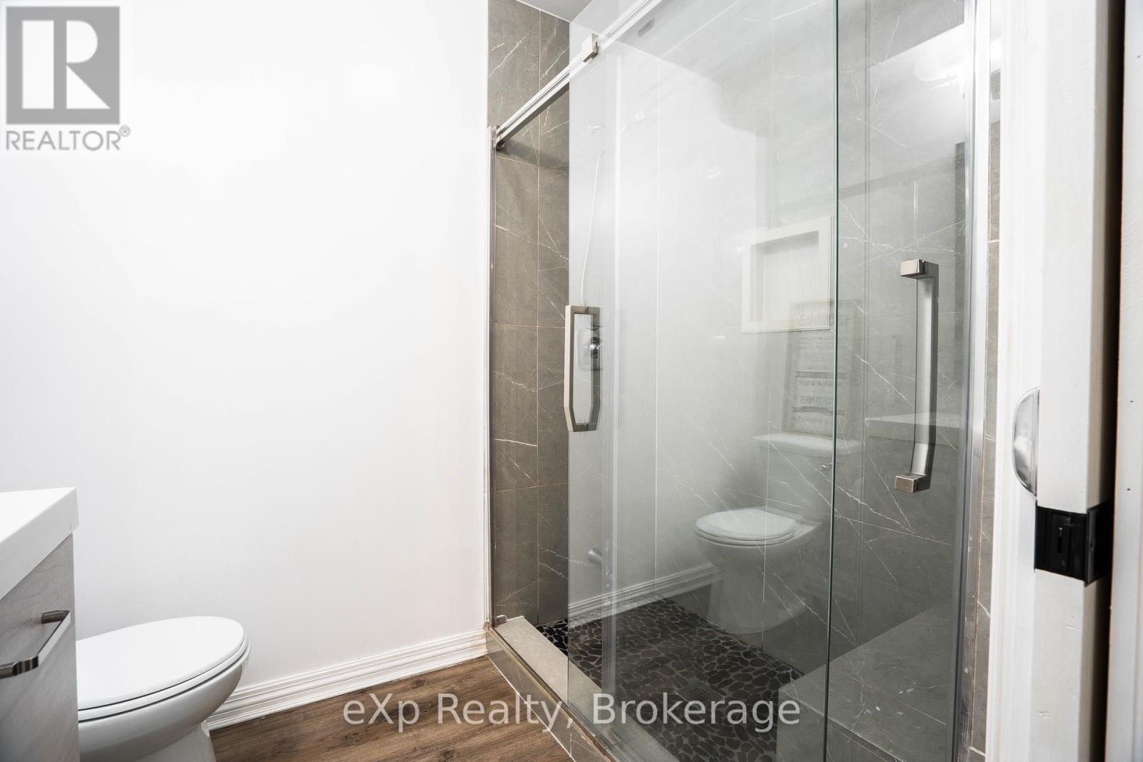 170 Francis Drive, Georgian Bluffs, Ontario  N0H 2K0 - Photo 17 - X12359742