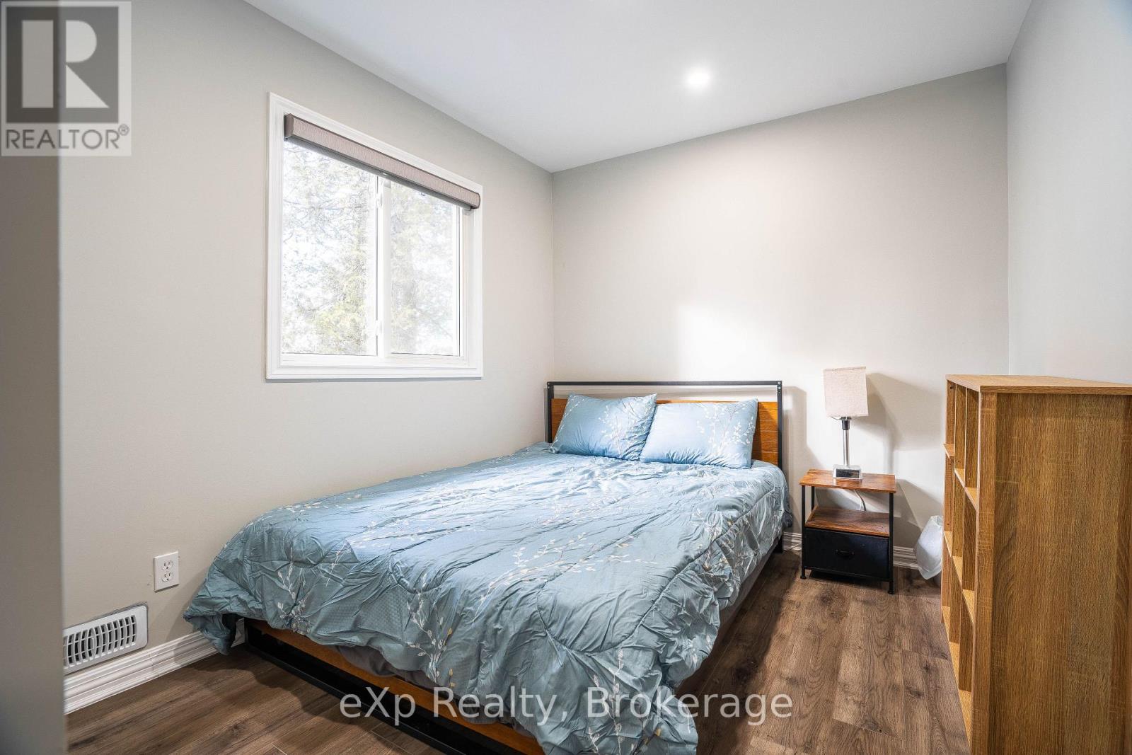 170 Francis Drive, Georgian Bluffs, Ontario  N0H 2K0 - Photo 23 - X12359742