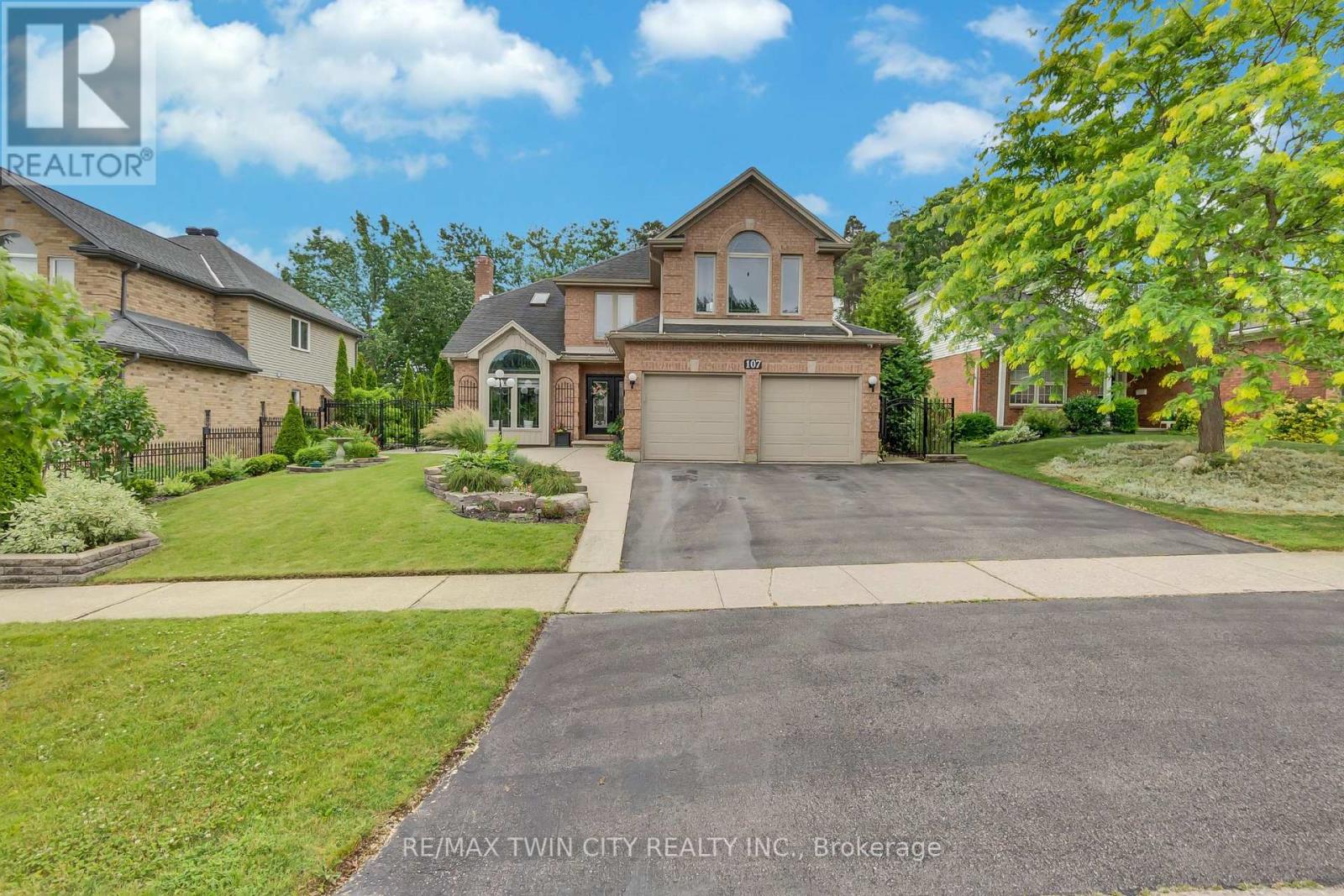 Property at 107 CHANDOS DRIVE image 1