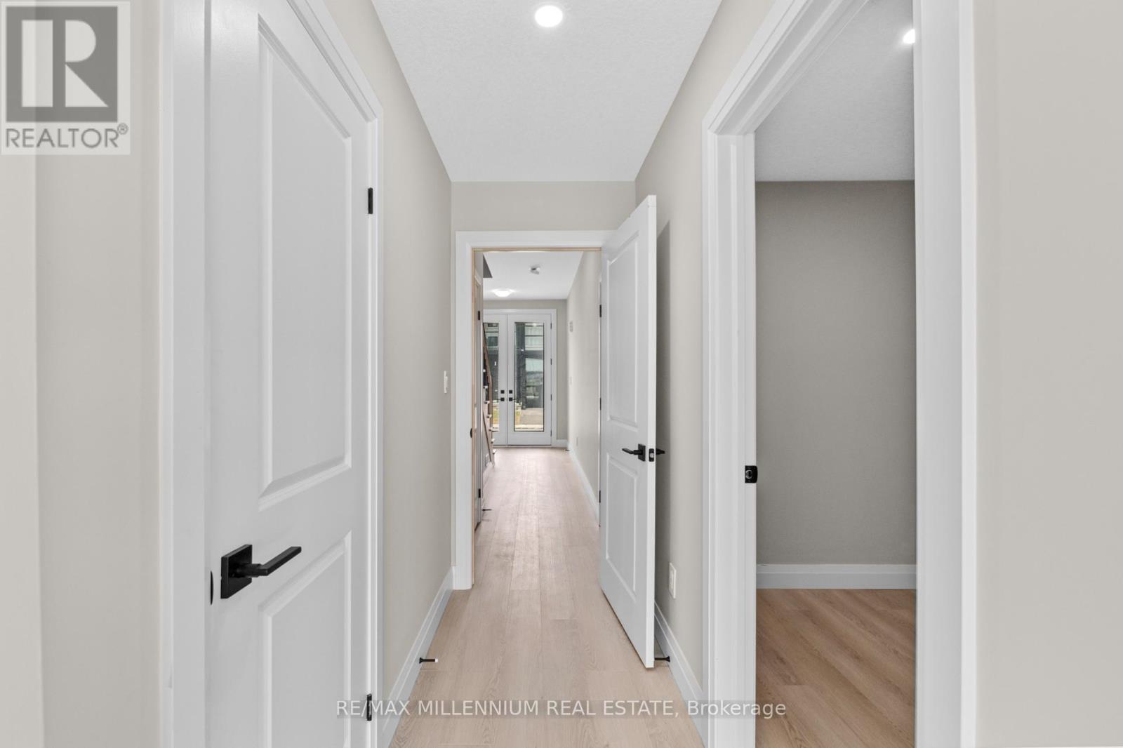 21 Warren Trail, Welland (Lincoln/crowland), Ontario  L3B 0N8 - Photo 11 - X12359665