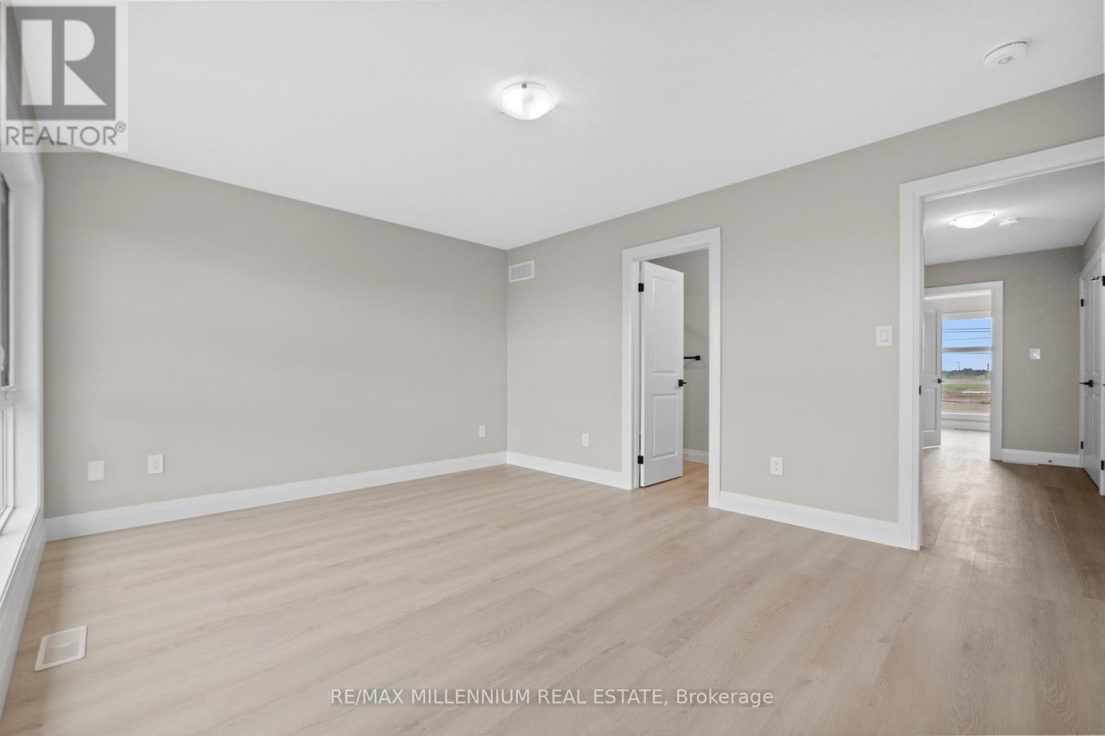 21 Warren Trail, Welland (Lincoln/crowland), Ontario  L3B 0N8 - Photo 39 - X12359665