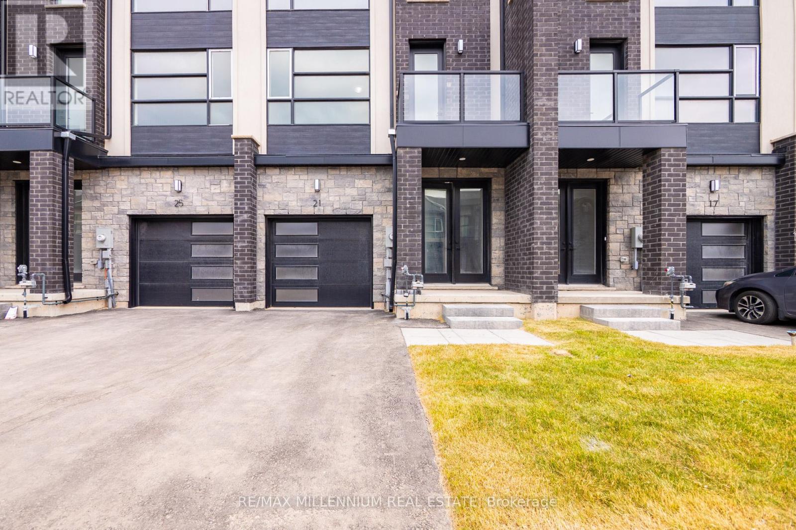 21 Warren Trail, Welland (Lincoln/crowland), Ontario  L3B 0N8 - Photo 4 - X12359665