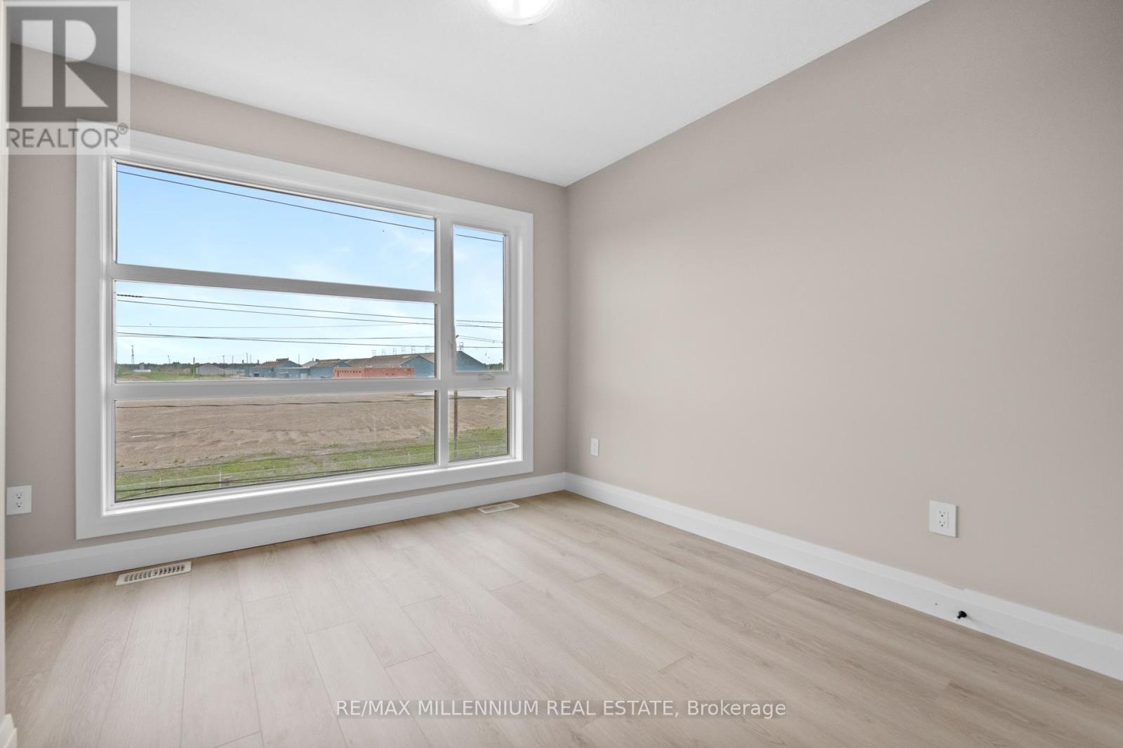 21 Warren Trail, Welland (Lincoln/crowland), Ontario  L3B 0N8 - Photo 44 - X12359665