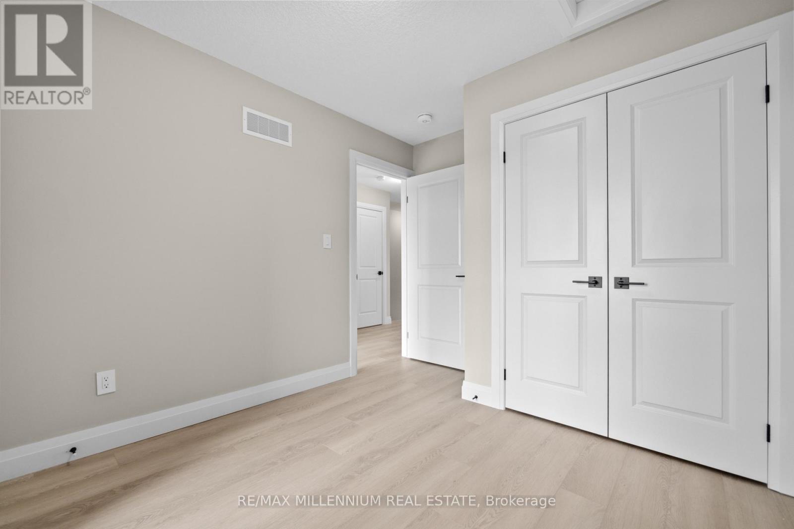 21 Warren Trail, Welland (Lincoln/crowland), Ontario  L3B 0N8 - Photo 47 - X12359665