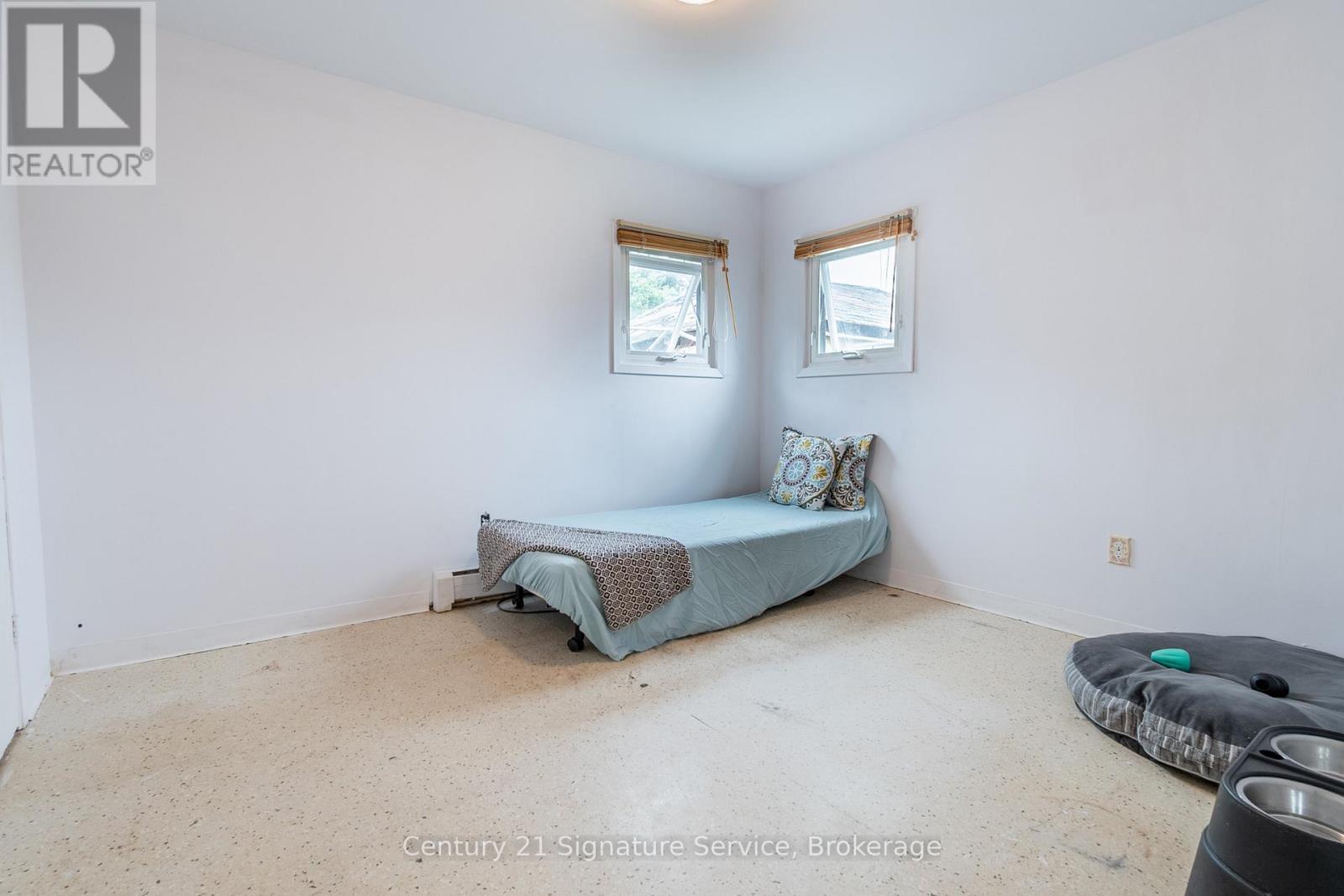 109 Santone Avenue, Welland, Ontario  L3C 2J5 - Photo 17 - X12359670