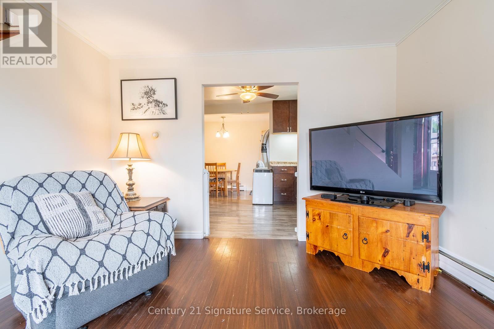 109 Santone Avenue, Welland, Ontario  L3C 2J5 - Photo 6 - X12359670