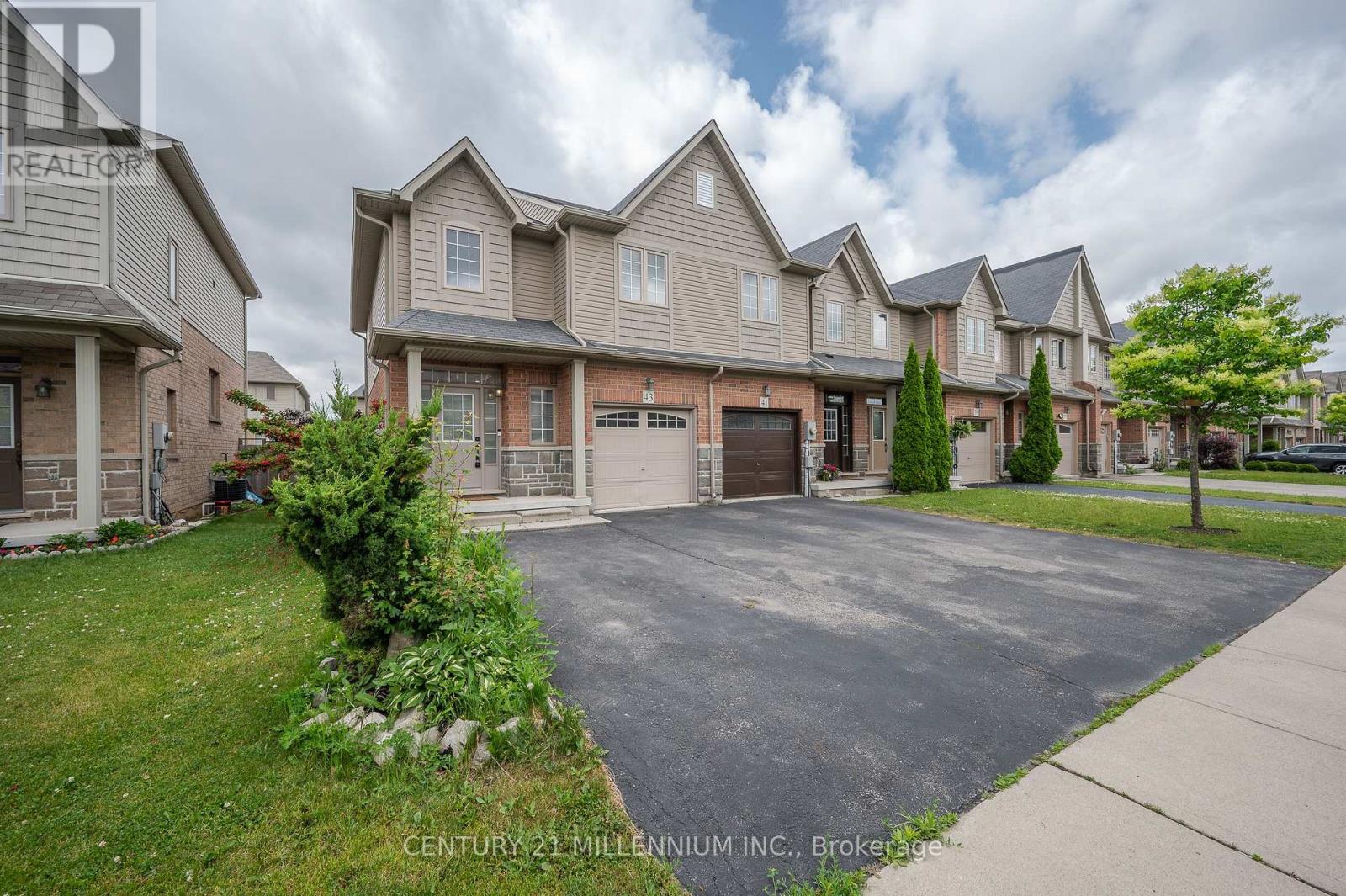 43 Bankfield Crescent, Hamilton, Ontario  L8J 0C1 - Photo 4 - X12316897