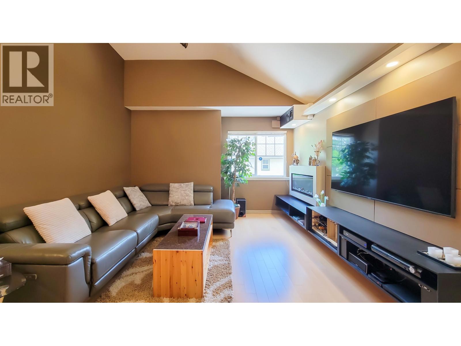 2 3300 Plateau Boulevard, Coquitlam, British Columbia  V3E 3L6 - Photo 6 - R3039534