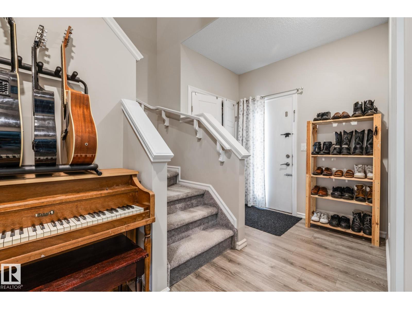 336 Desrochers Bv Sw, Edmonton, Alberta  T6W 3J1 - Photo 3 - E4454295