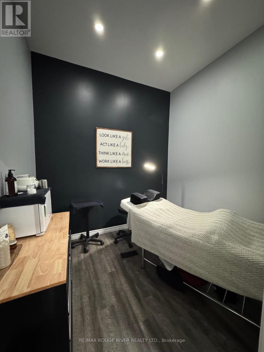 243 Division Street, Cobourg, Ontario  K9A 3P9 - Photo 6 - X12348141