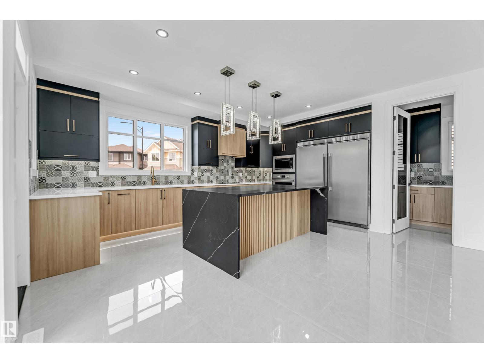 Property at 2018 13A AV NW image 2